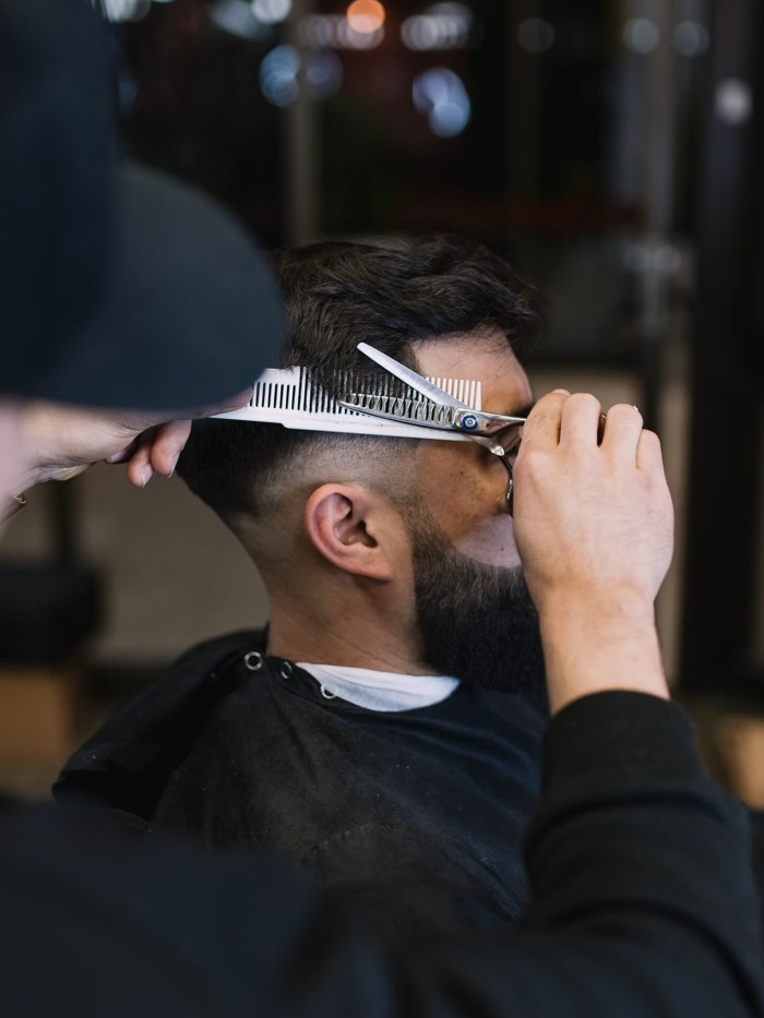 Coupe courte dégradée, exemple de rendu naturel
